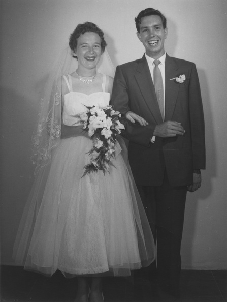 Gail-McMahon-Raymond-Harries_Wedding-1957-1-17_001.jpg