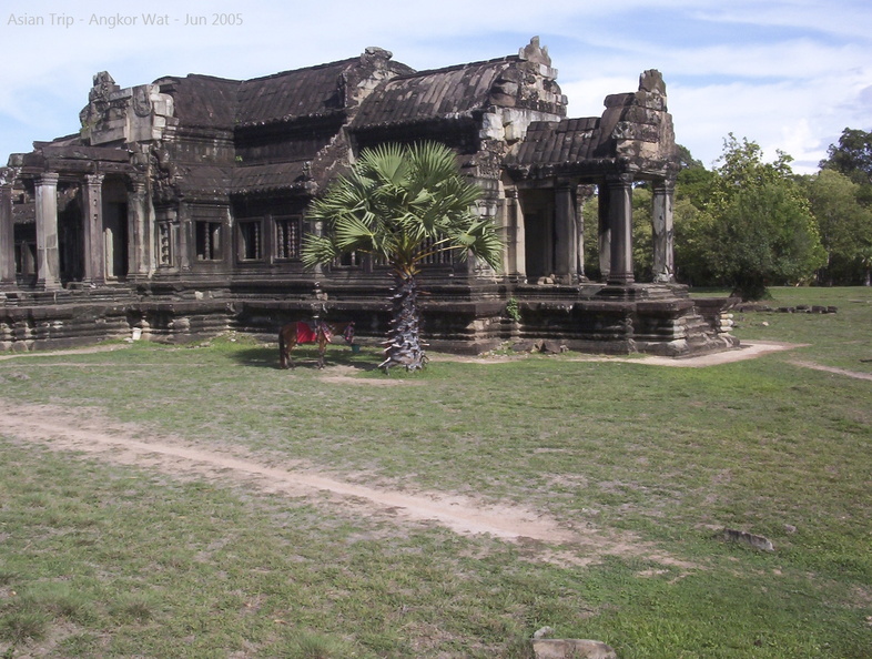 050530_Angkor_Wat_230.jpg