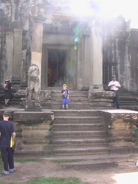050530_Angkor_Wat_289.jpg