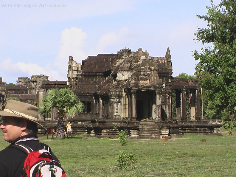 050530_Angkor_Wat_292.jpg
