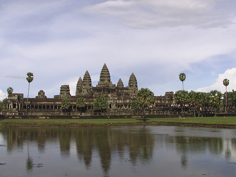 050530_Angkor_Wat_300.jpg