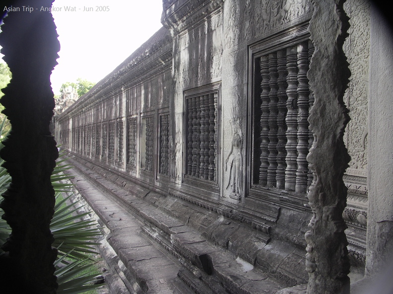 050530_Angkor_Wat_339.jpg