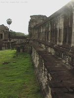 050530 Angkor Wat 344