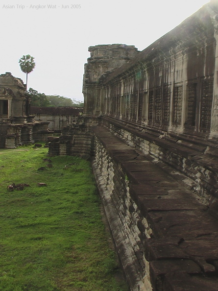 050530_Angkor_Wat_344.jpg