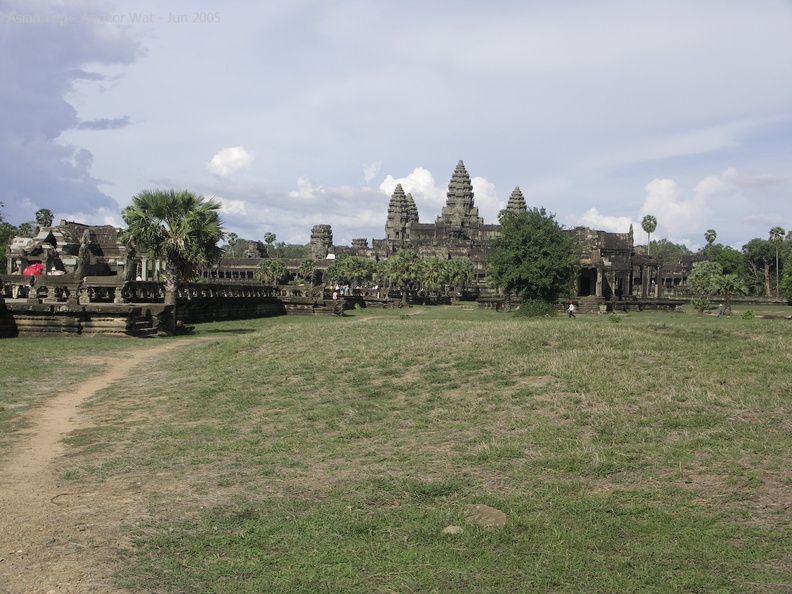 050530_Angkor_Wat_348.jpg
