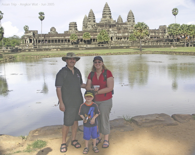 050530_Angkor_Wat_359.jpg