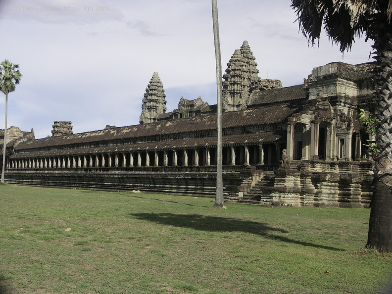 050530_Angkor_Wat_363.jpg