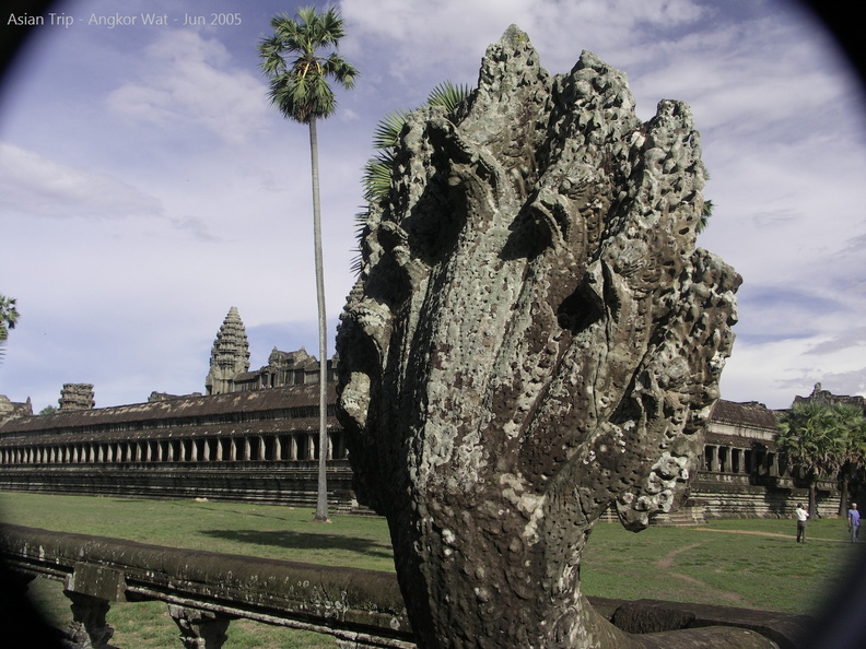 050530_Angkor_Wat_364.jpg
