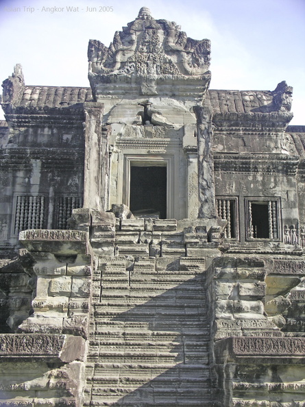 050530_Angkor_Wat_378.jpg