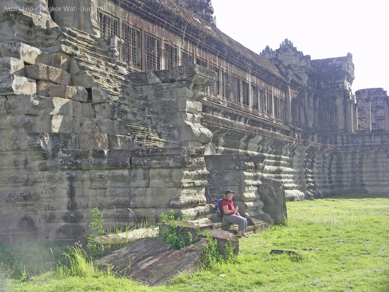 050530_Angkor_Wat_379.jpg