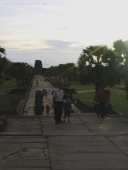 050530_Angkor_Wat_401.jpg