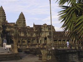 050530 Angkor Wat 402