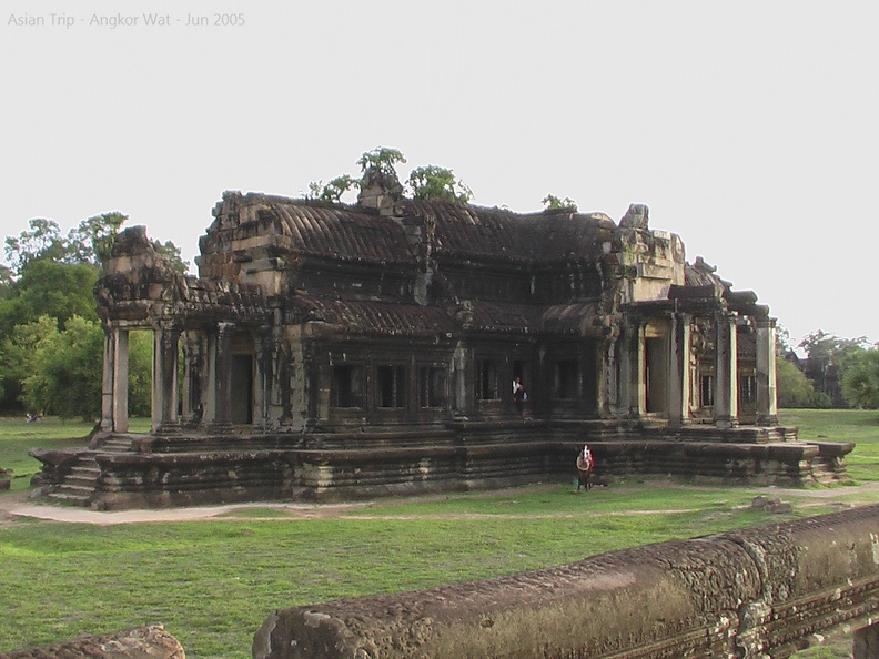 050530_Angkor_Wat_411.jpg