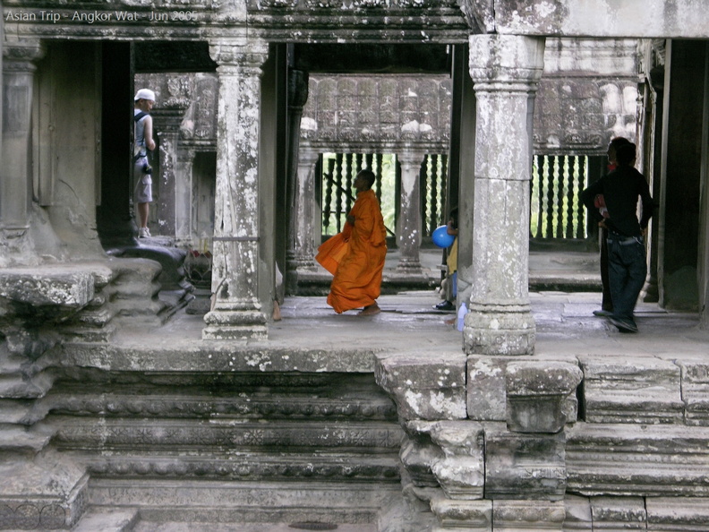 050530_Angkor_Wat_439.jpg