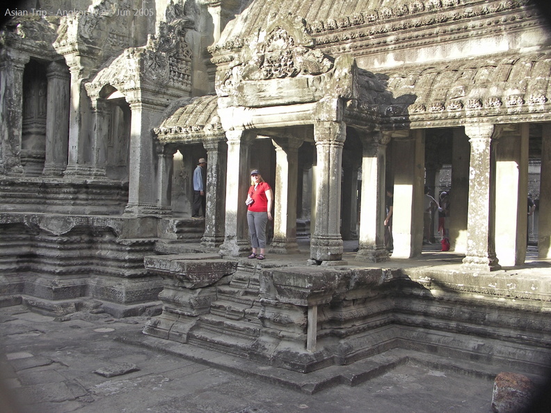 050530_Angkor_Wat_454.jpg