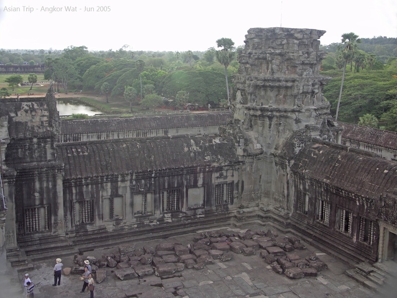 050530_Angkor_Wat_468.jpg